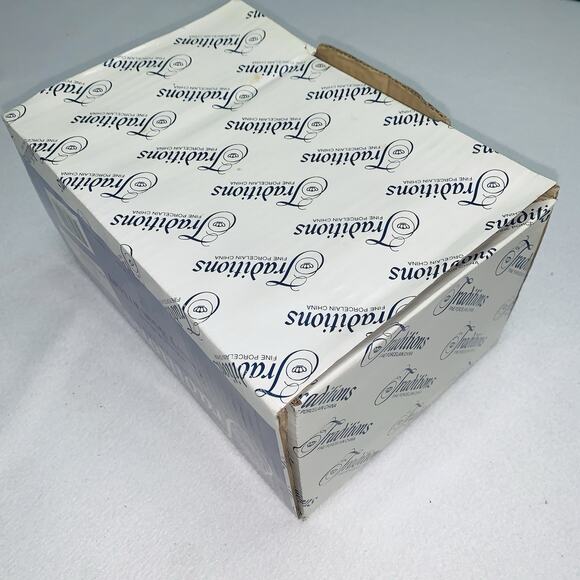 Johann Haviland Traditions Blue Garland Gravy Boat and Liner Tray New In Box - Picture 10 of 11